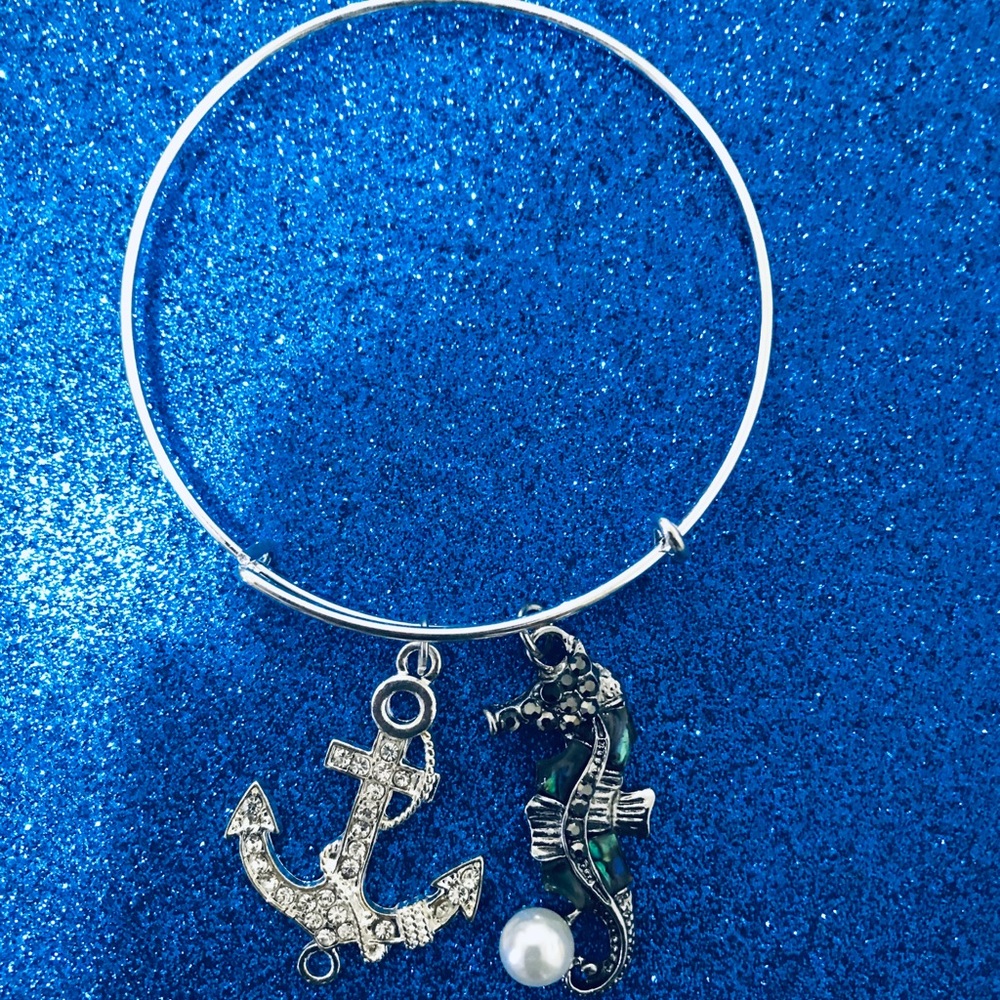 Charm bracelet
